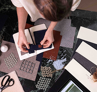 Kering va lancer la résidence de création Kering CRAFT pour l’artisanat, la mode et la technologie, un programme en partenariat avec la Shanghai Fashion Week